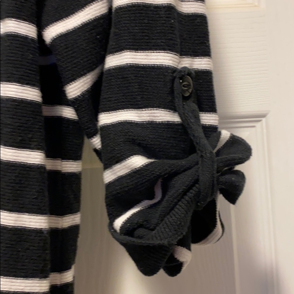 Sweater - Picture 2 of 4